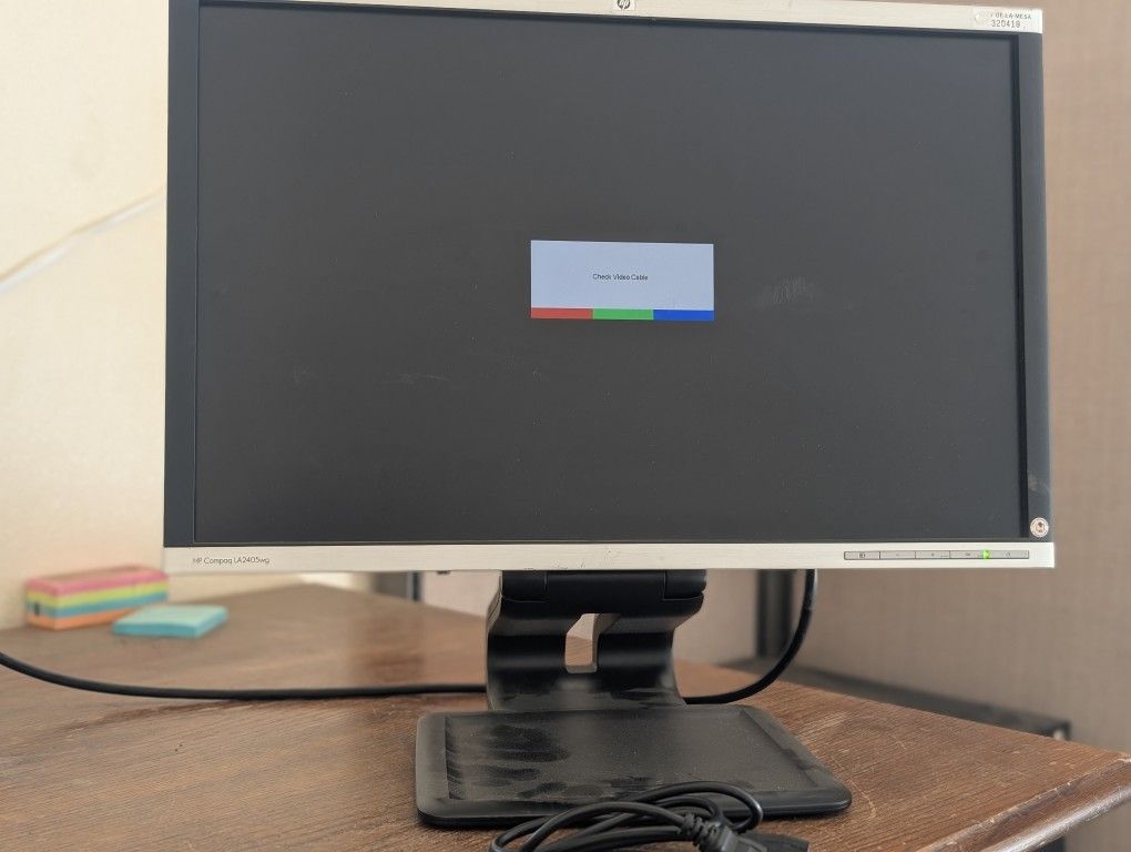 Basic HP Computer Monitor DVI DP VGA With Power Cord 