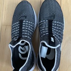 Nike React Phantom Run Flyknit 2 Oreo CJ0280-002 Black White Breathable Sneaker