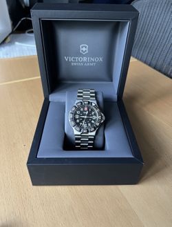 Victorinox Swiss Army Watch 241344 for Sale in Schertz, TX - OfferUp
