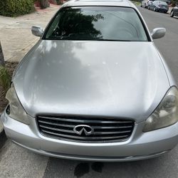 2004 Infiniti Q45