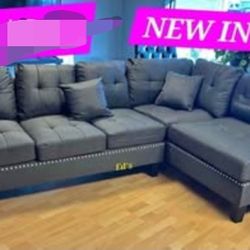 BRAND NEW 2PCS SECTIONAL SOFA SET WITH ACCENT PILOWS INCLUDED $329