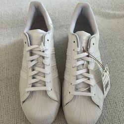 White Adidas Superstar Shell Toe