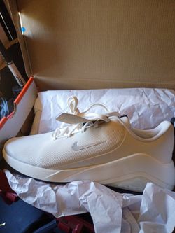 Size 12 low top Nike air