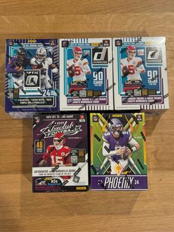 Lot of 5 2025 football blaster boxes - Factory sealed