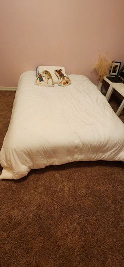 Moving sale furnitures