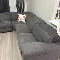 El Dorado Furniture Gray Reclining Sectional (2022) – Corner Wedge – Clean Couch