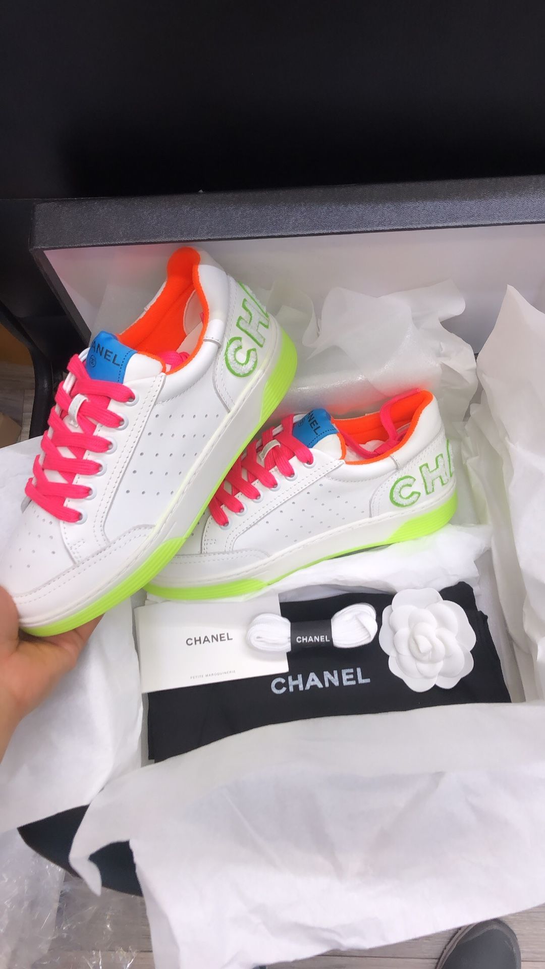 Chanel 20P White Leather Multicolor Neon CC Flat Runner Trainer Sneake