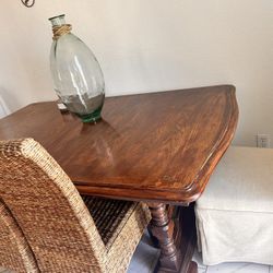 Table And 3 Chairs With Glass Vase 