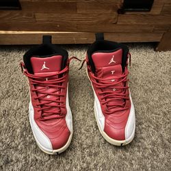 Jordan 12 gym red size 10.5