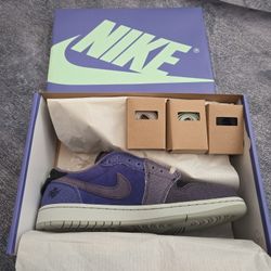 Jordan 1 Retro Low OG
Zion Williamson Voodoo Alternate 10M