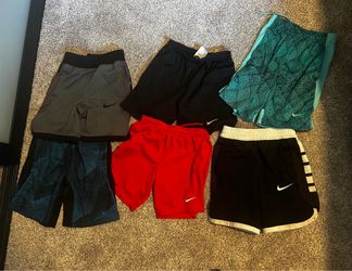 Nike short lot- youth