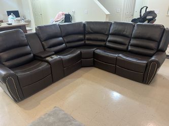 New Reclining Sectional. Brown Or Black Leather. 111 X 98. Free Delivery!