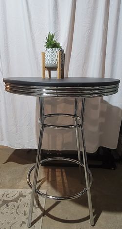 Retro Round Metal Dining Table 