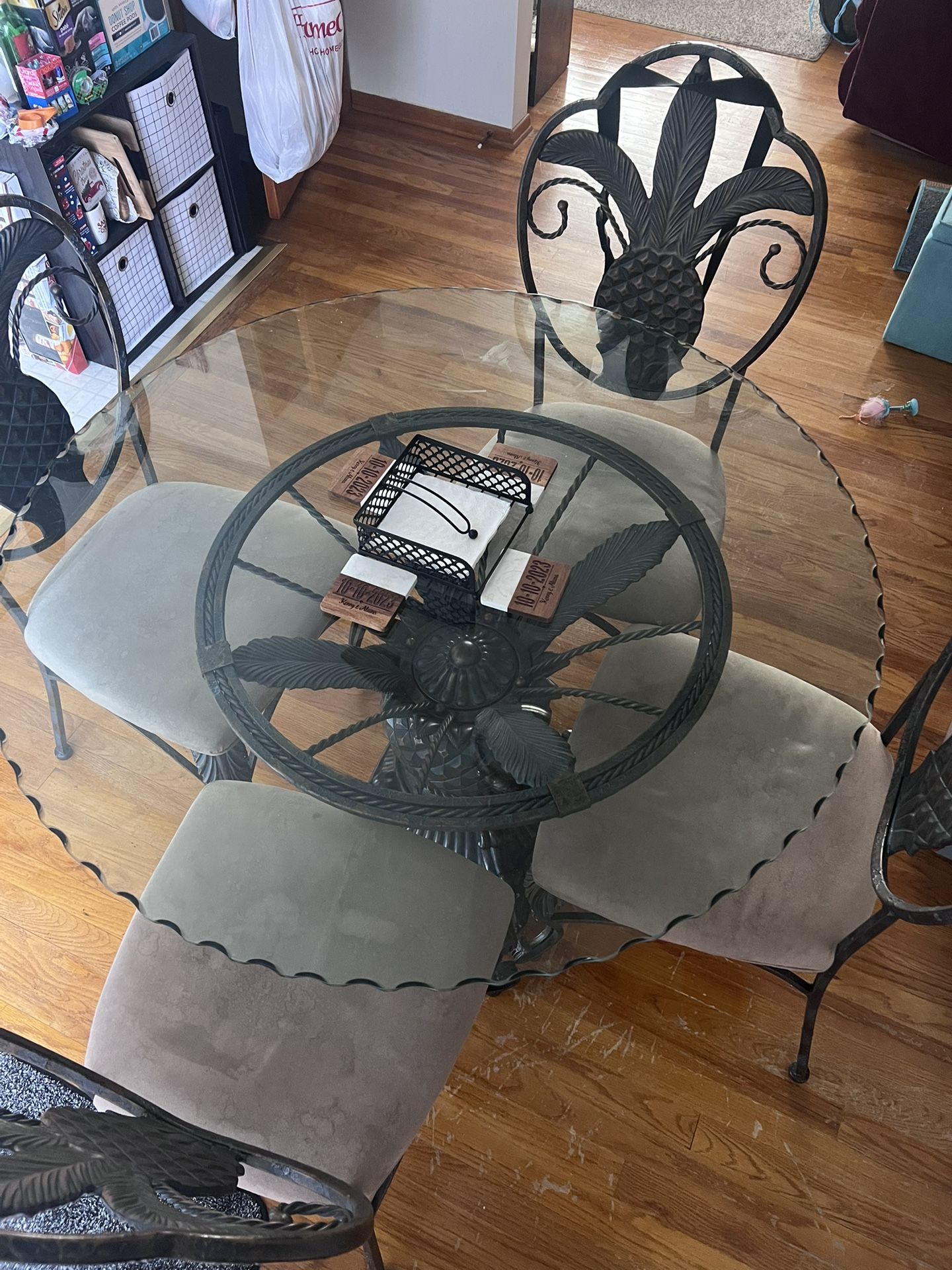 Pins Colada Kitchen Table