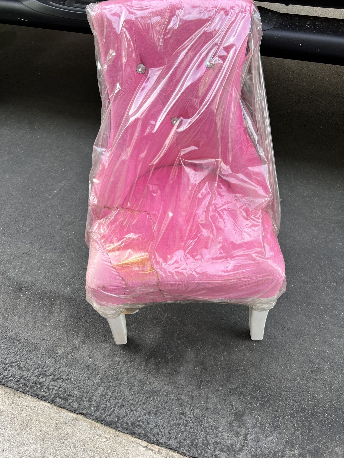 Pink Little Kids Chairs