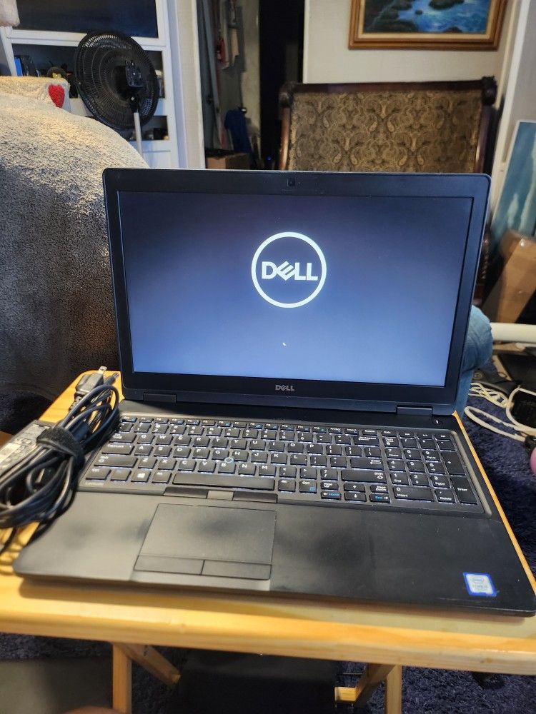 DELL 15.6" LAPTOP i5-7600 2.70GHz 12GB Ram 256GB SSD Hard Drive,Win 11