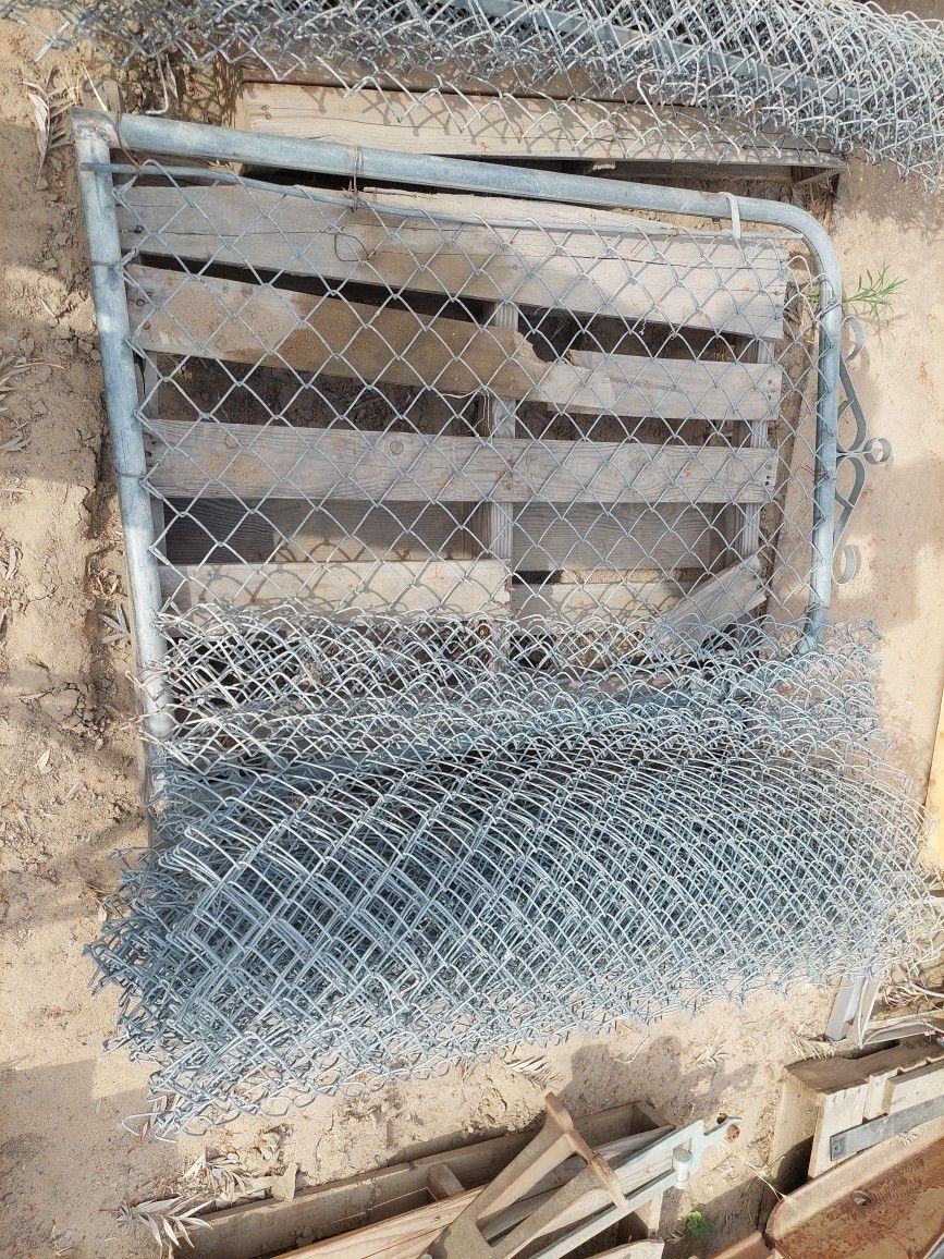 Chainlink Gate Door And Post Pipe
