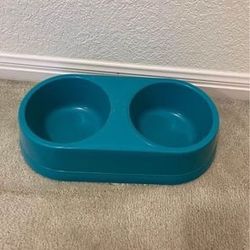 Large Dual Bowl Dog Dish Teal Suburban Plastics Heavy Duty 