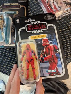 Star Wars rise of Skywalker sith trooper red brand new old school action figure in plastic still