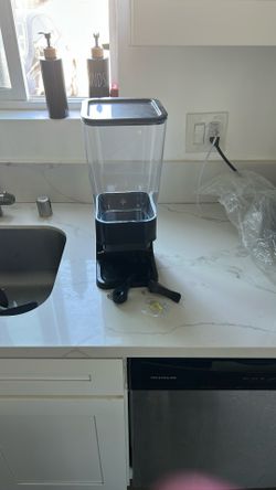 Cereal dispenser