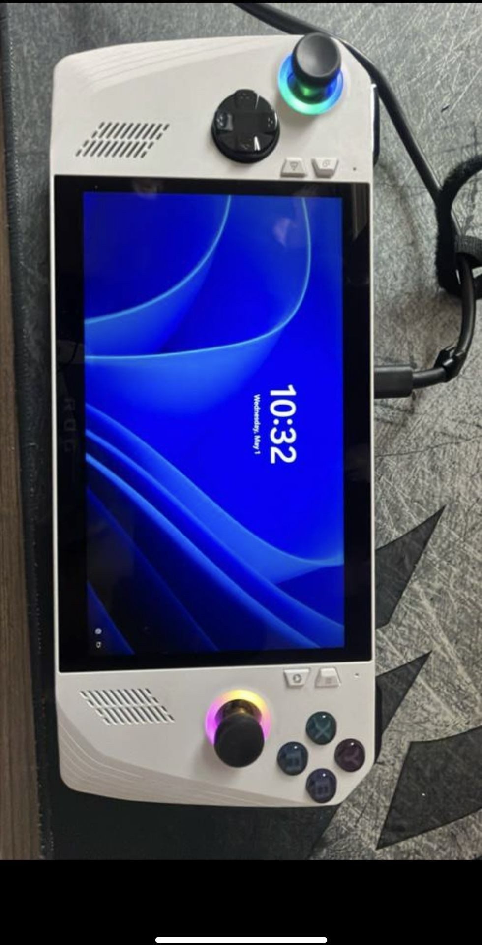 ASUS ROG ALLY Z1 Extreme with Charger Dock