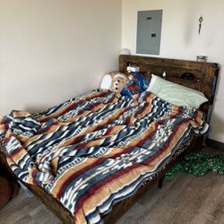 Full Size Bed And Frame 