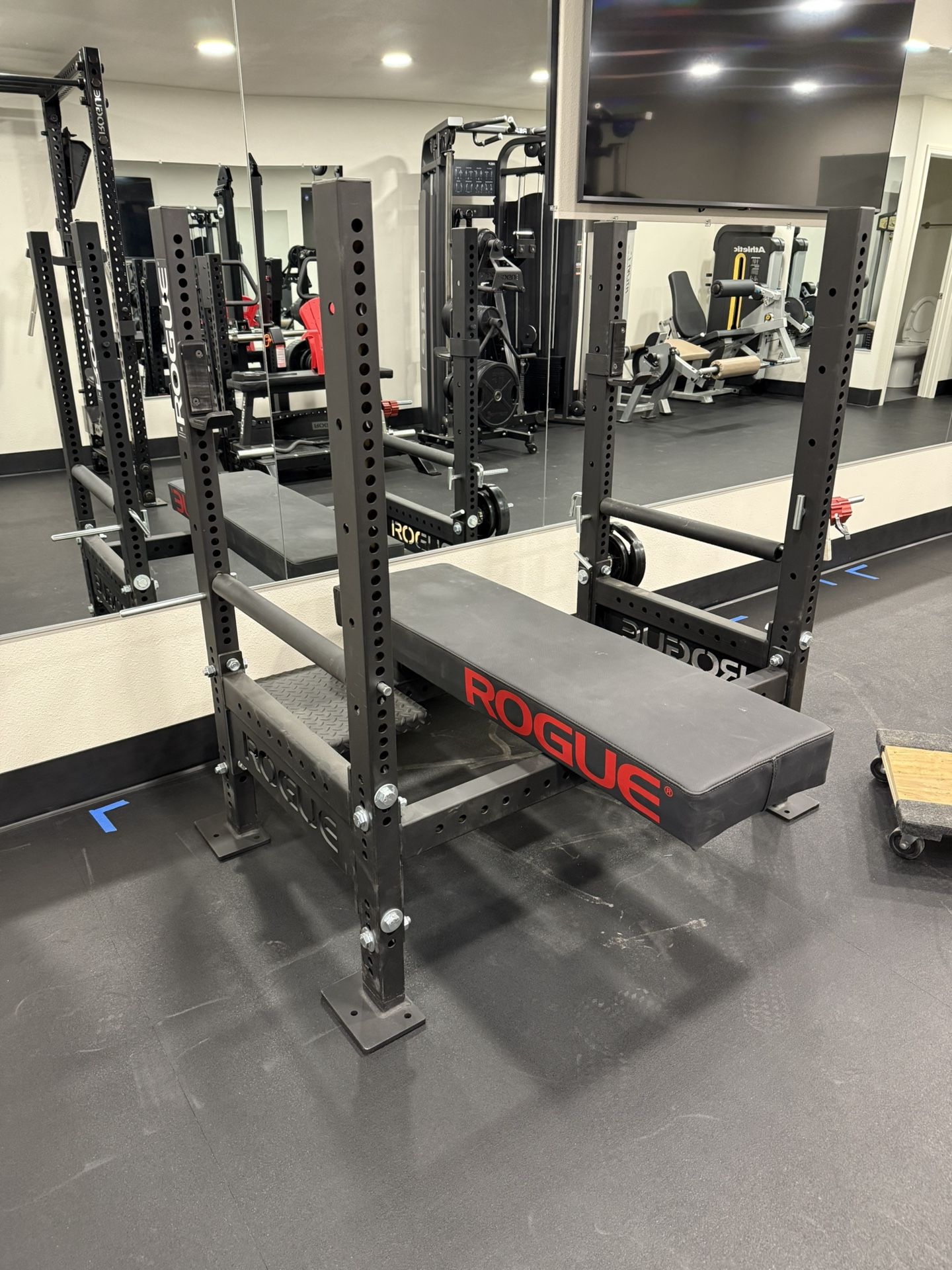 Rogue fitness Westside bench press with Thompson fat pad