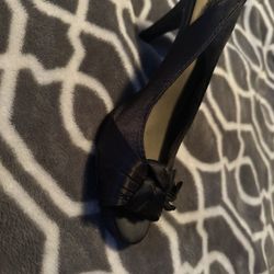 Heals Size 11 EUC Smoke Free Home Just $10.00