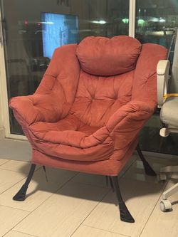 Tufted Accent Chair with Metal Legs