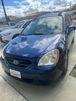 2008 KIA Rondo