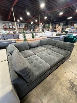 Thomasville dark grey 6-piece modular sectional