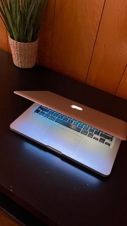 Apple MacBook Pro 13” i5/8GB/256GB SSD $140