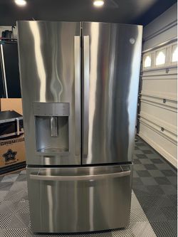 GE (General Electric) French‑Door Refrigerator – Excellent Condition