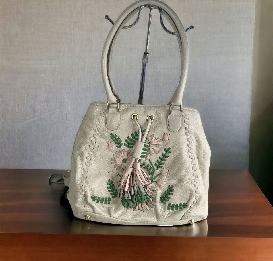 Vintage Isabelle Fiore Leather Crème Bag With Leather Floral Designs