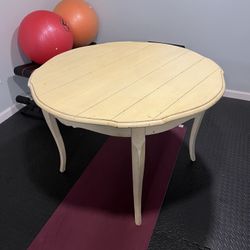 Charming Round Dining Table + Extension Leaf - $200 (North Reading)