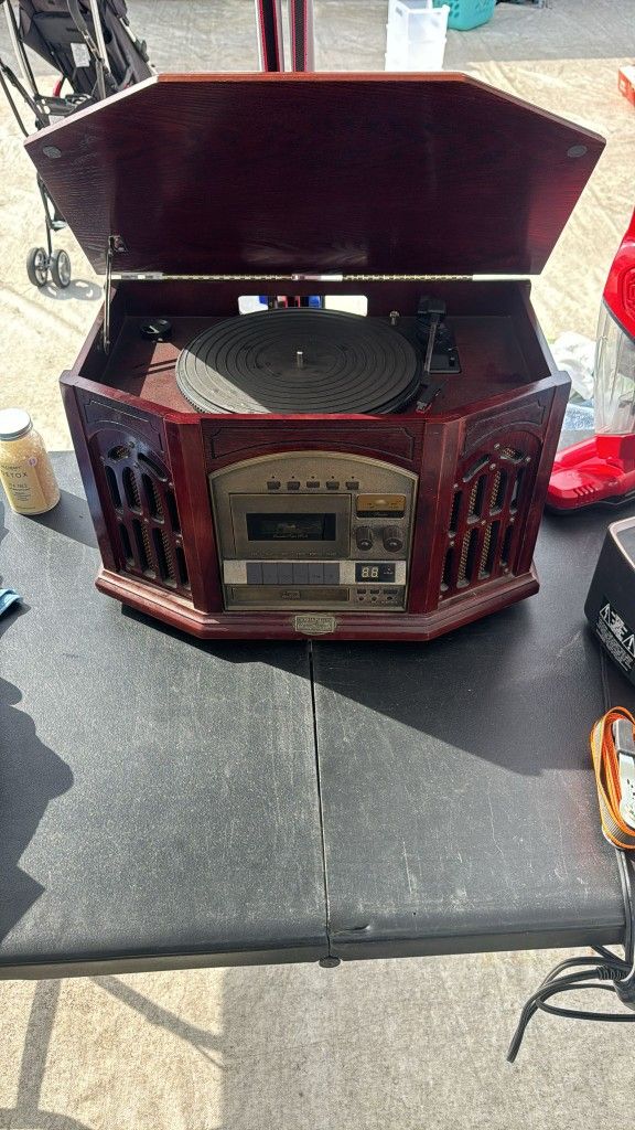 Vintage Style CD Player