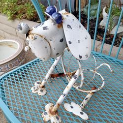 CUTE RUSTY METAL DOG GARDEN DECOR 