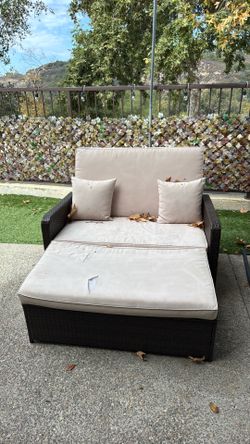 Outdoor reclining love seat