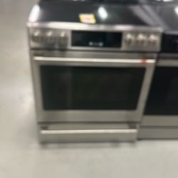 🔥 GE 30-Inch Convection GE Cafe Range - $1,399 (Regular Price $2,699!) 🔥