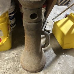 Antique Railroad/House Jack 18x8
