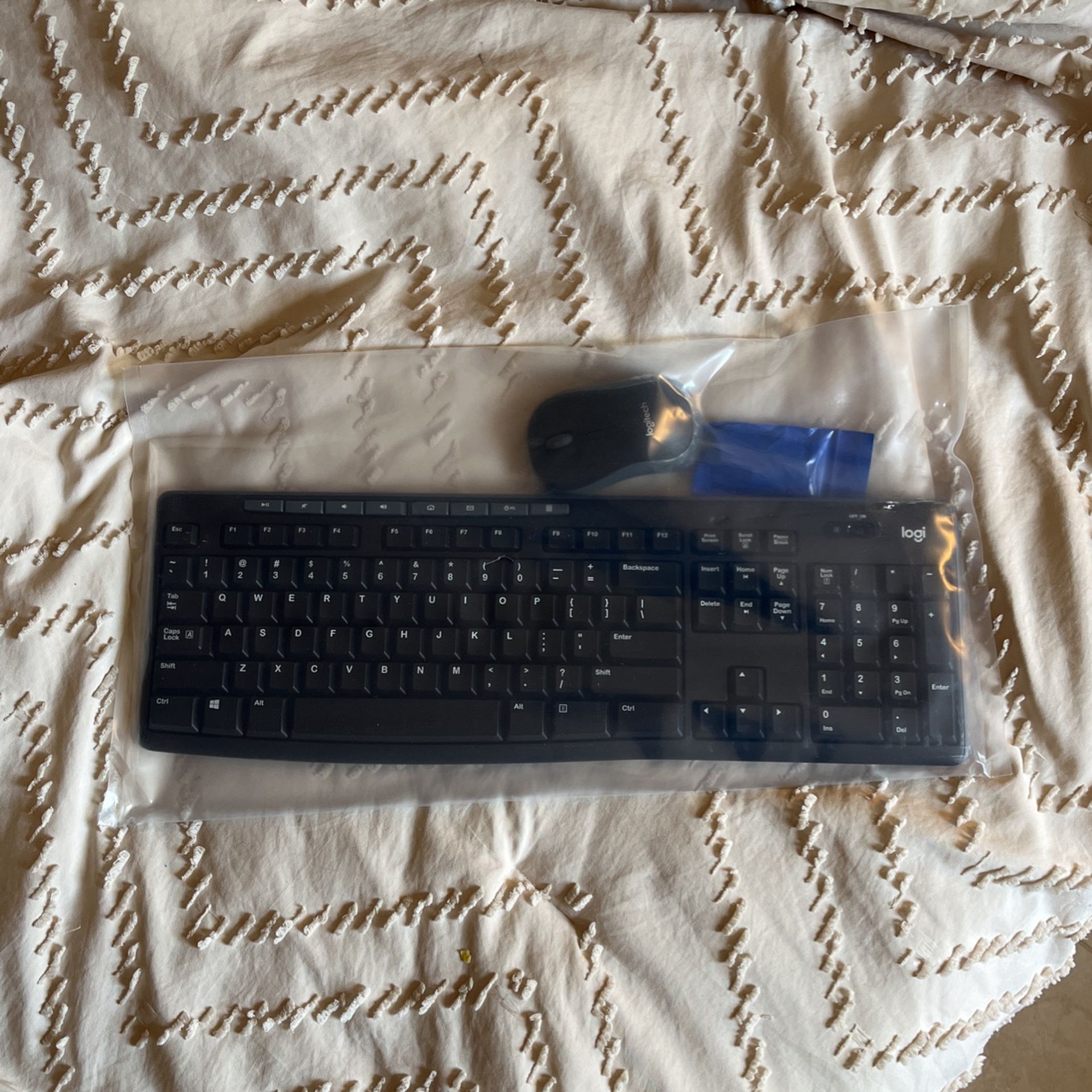 Logitech Wireless Keyboard and mouse 