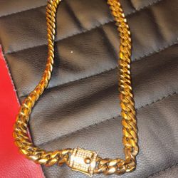 10k Gold Moissanite Cuban Link Chain