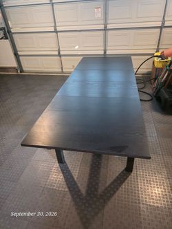 Wooden Dining table(like new)