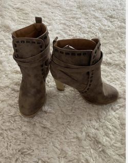 Venus Buckle Boots Size 8.5