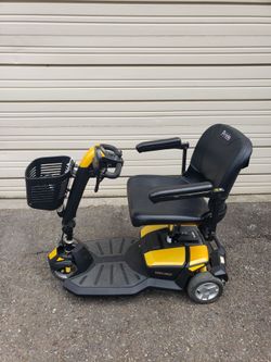 Pride Go-Go Mobility Scooter EXCELLENT CONDITION