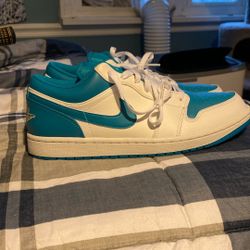 Jordan 1 low size 11