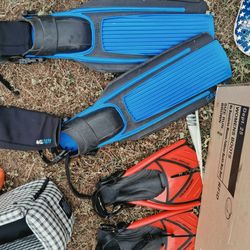 2 sets Swimming fins PLUS wetsuit