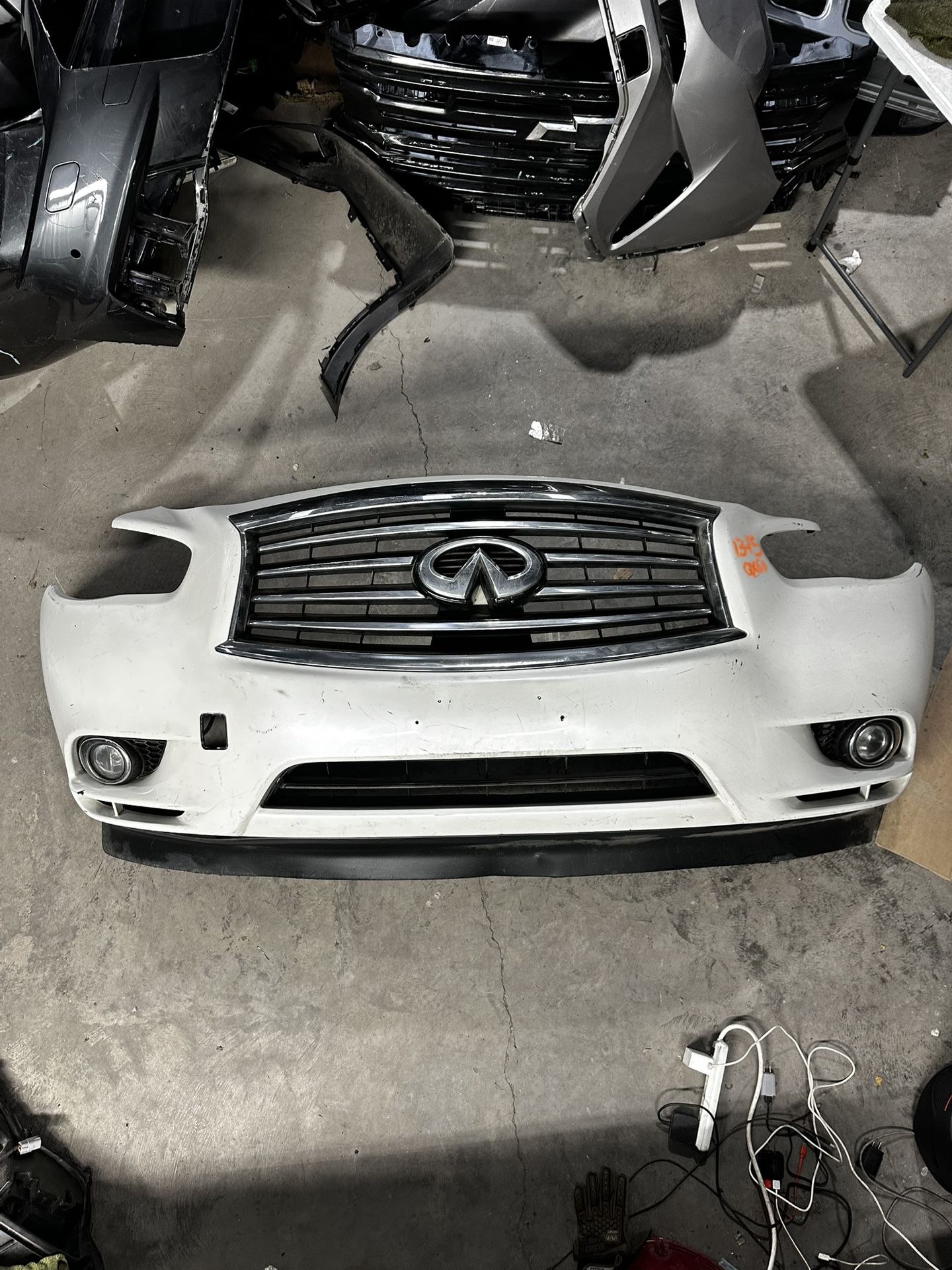 2013 2014 2015 INFINITI JX35 QX60 FRONT BUMPER COVER ASSEMBLY WHITE