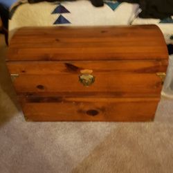 Cedar Chest with Barrel Top