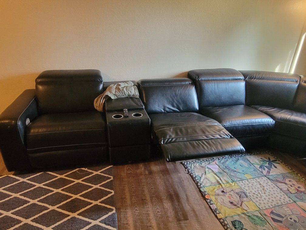 7 Piece Sectional With 4 Recliners 